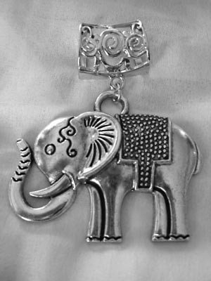 Bijou de foulard Elephant